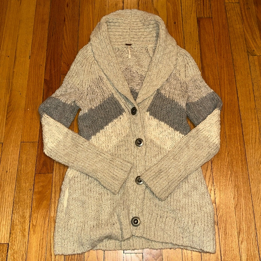 Free People Ivory Gray Wool Blend Chunky Knit Shawl Cardigan Sweater Size S
